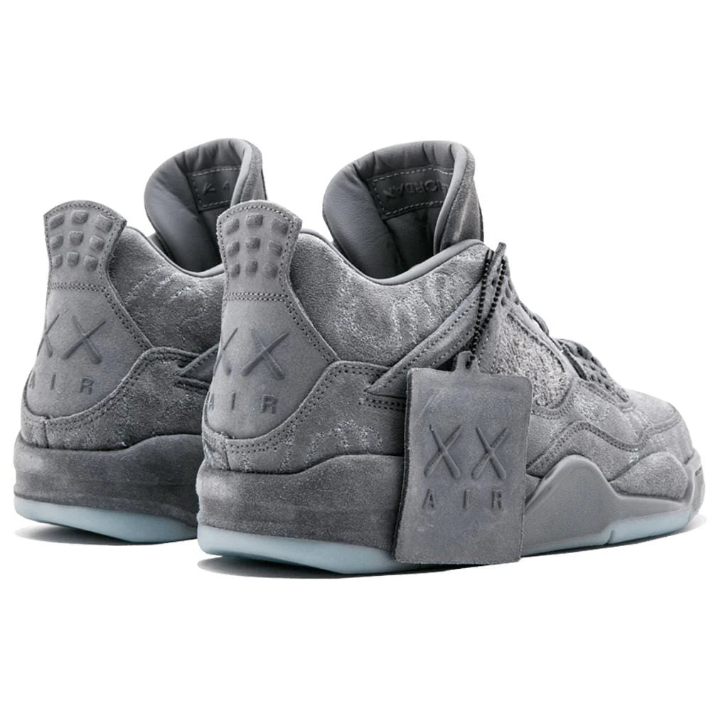 Jordan 4 x Kaws